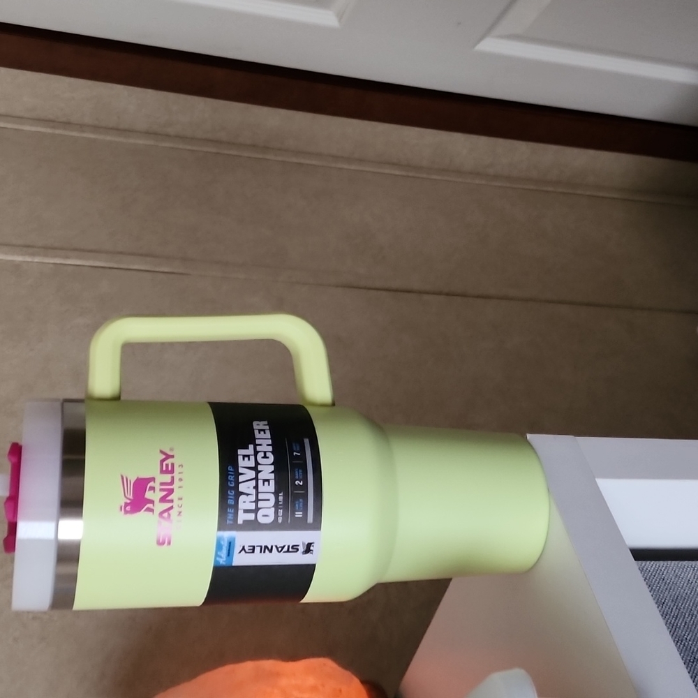 Please make a reasonable offer Stanley Citron mix 40 oz Adventure quencher Tumbl - Picture 2 of 3